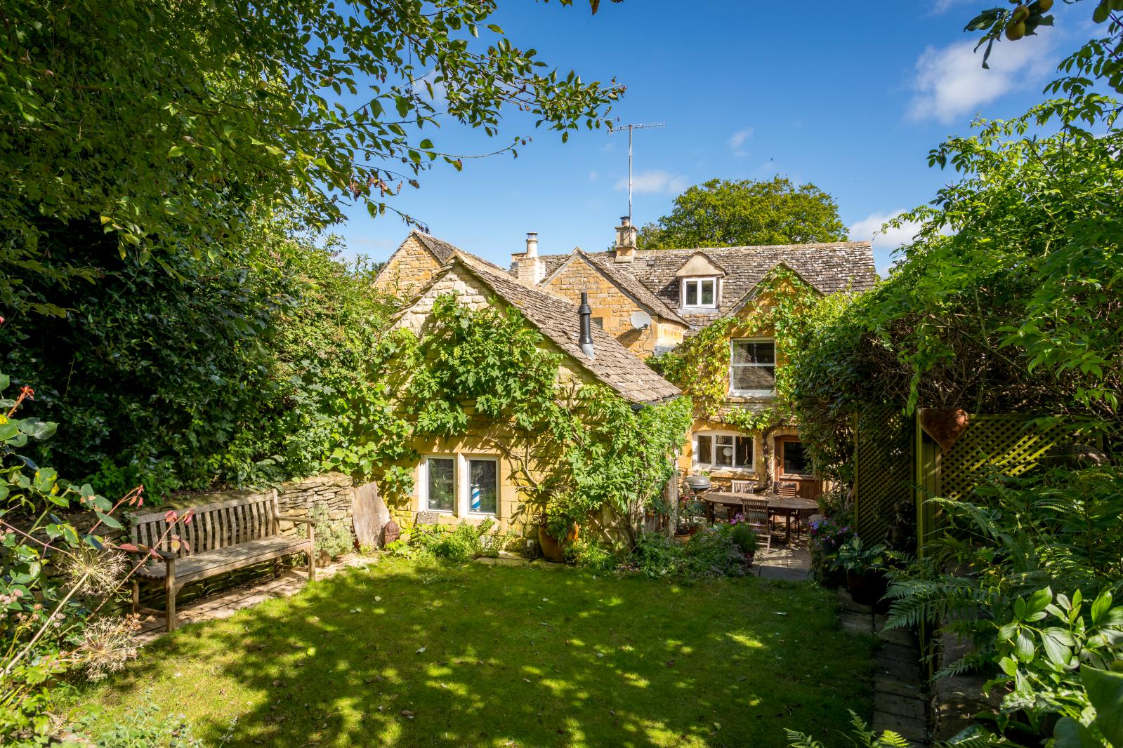 4 bedroom House For Sale