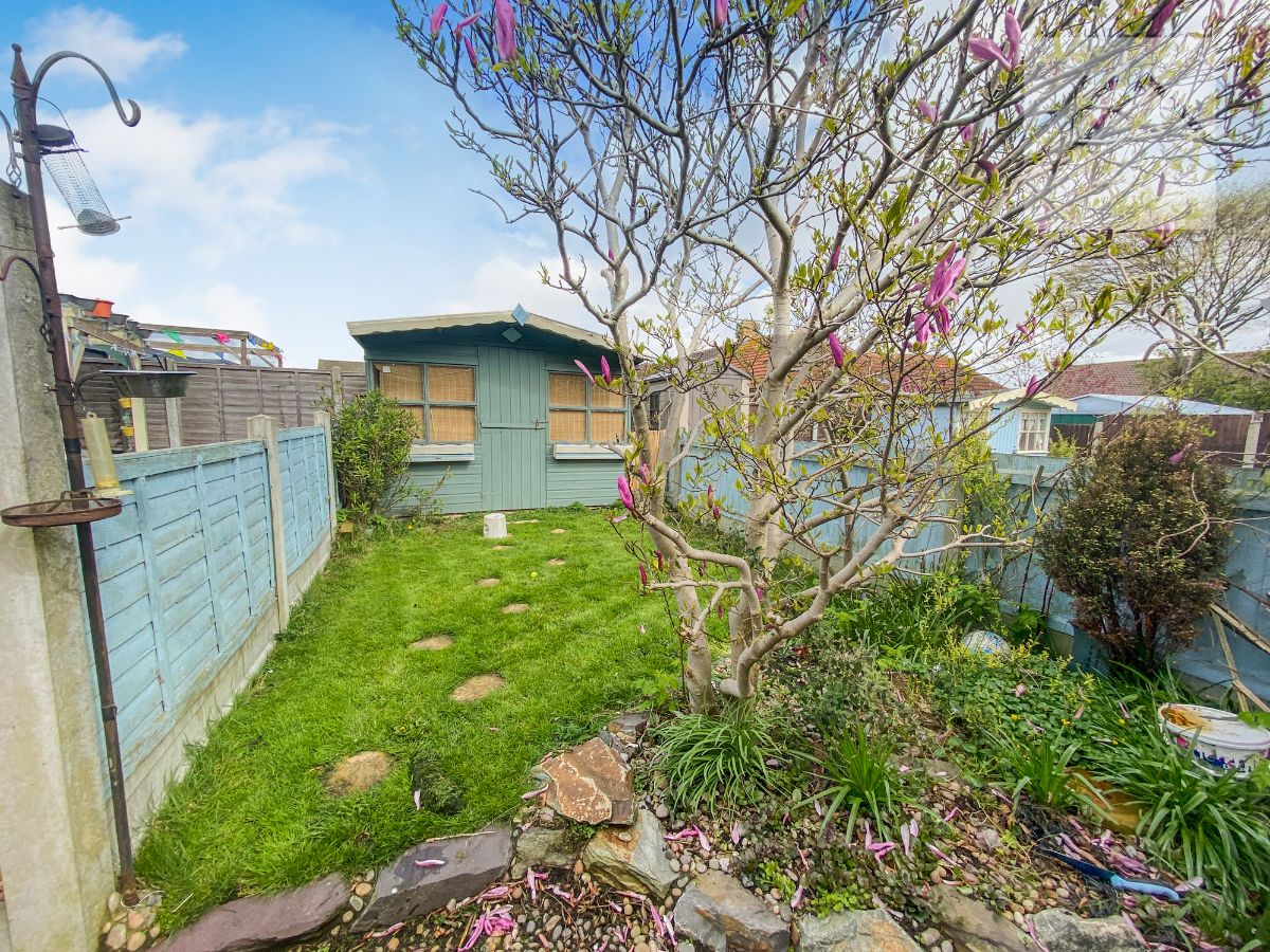 1 bedroom Apartment For Sale