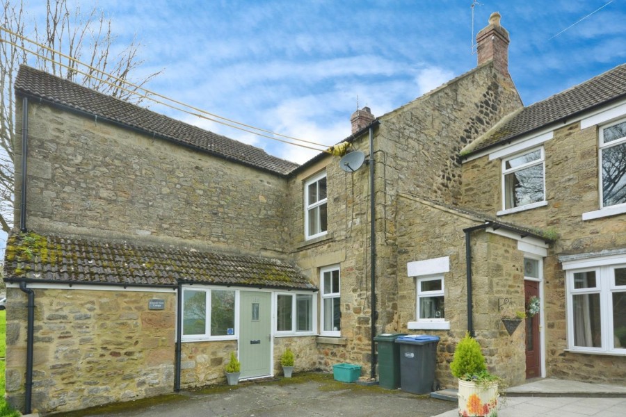 2 bedroom Cottage To Let
