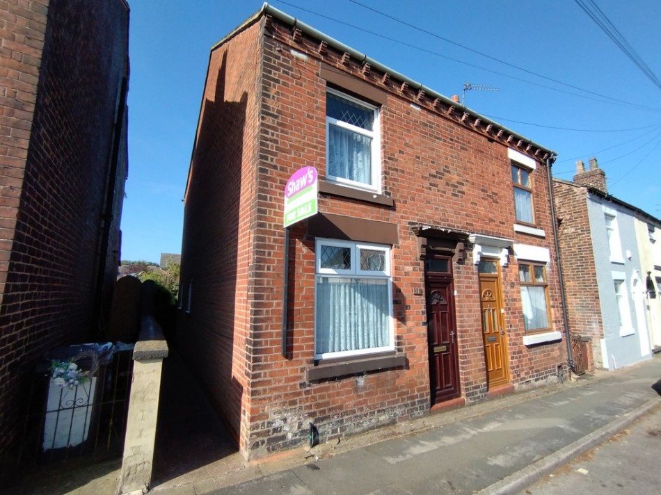 2 bedroom Semi-detached house SSTC