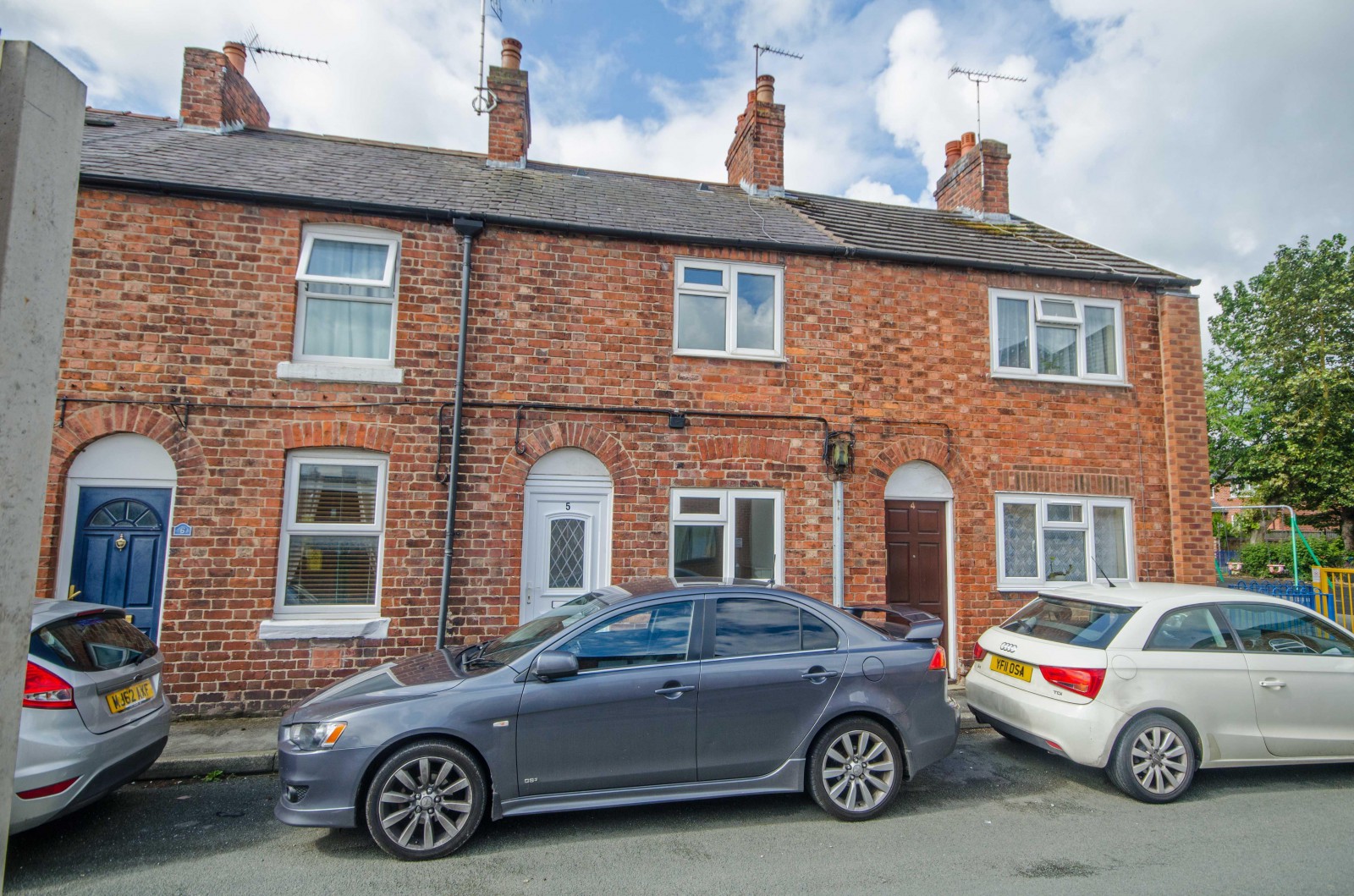 2 bedroom House LSTC