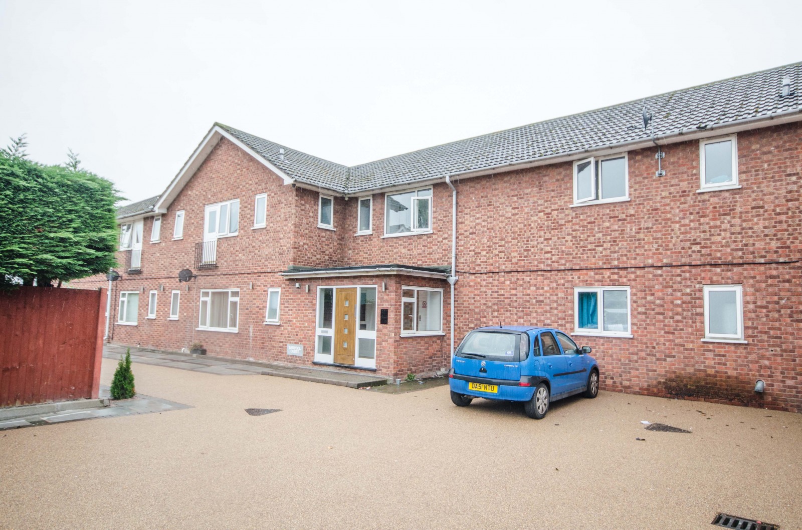 2 bedroom House (unspecified) LSTC