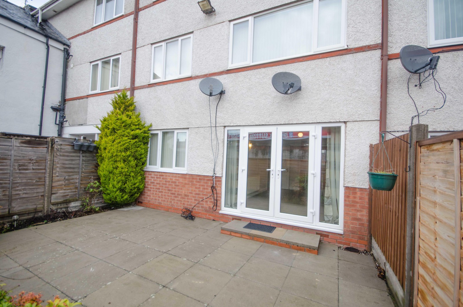 2 bedroom House (unspecified) LSTC
