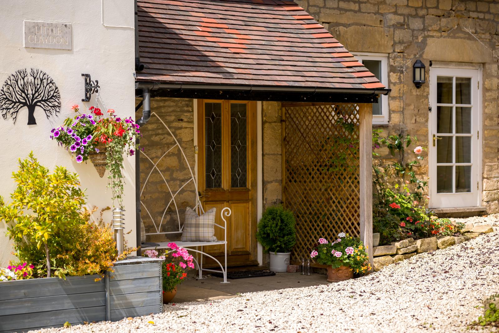 3 bedroom Cottage For Sale