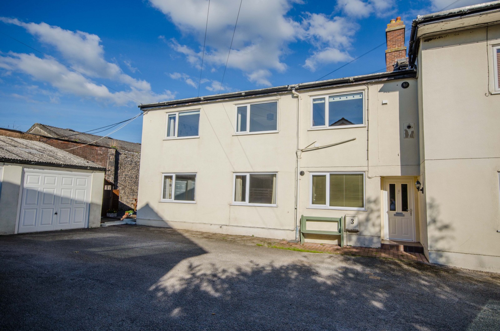 2 bedroom House LSTC