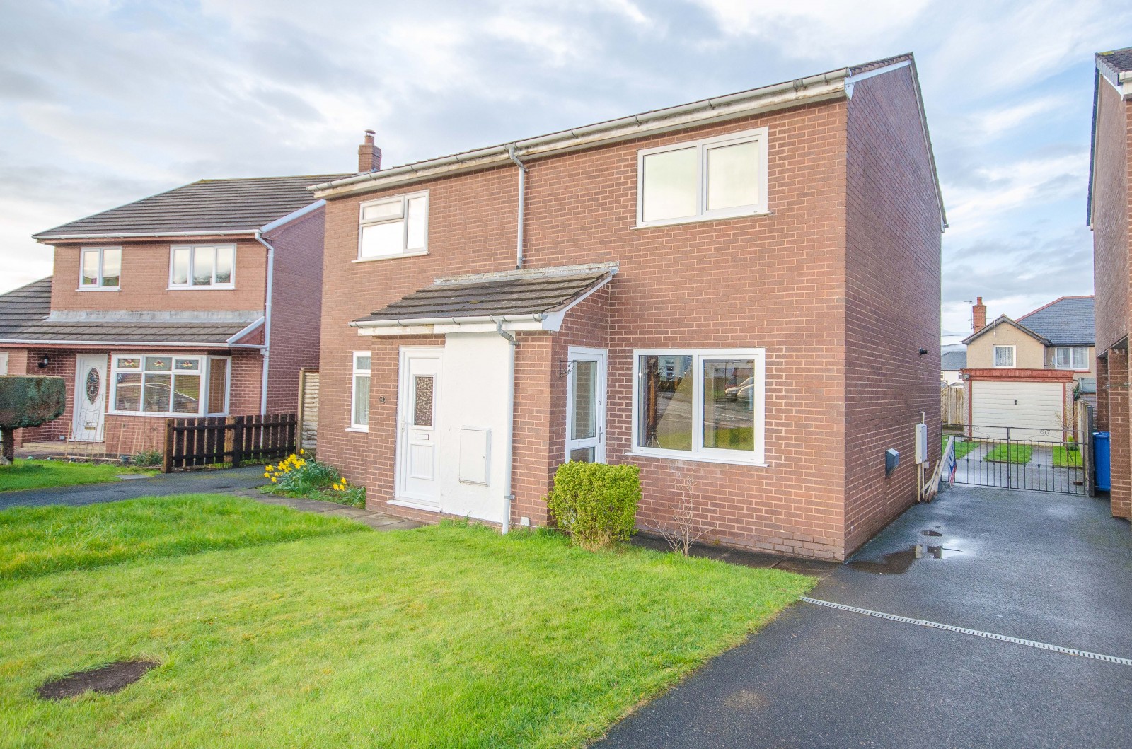 2 bedroom House LSTC