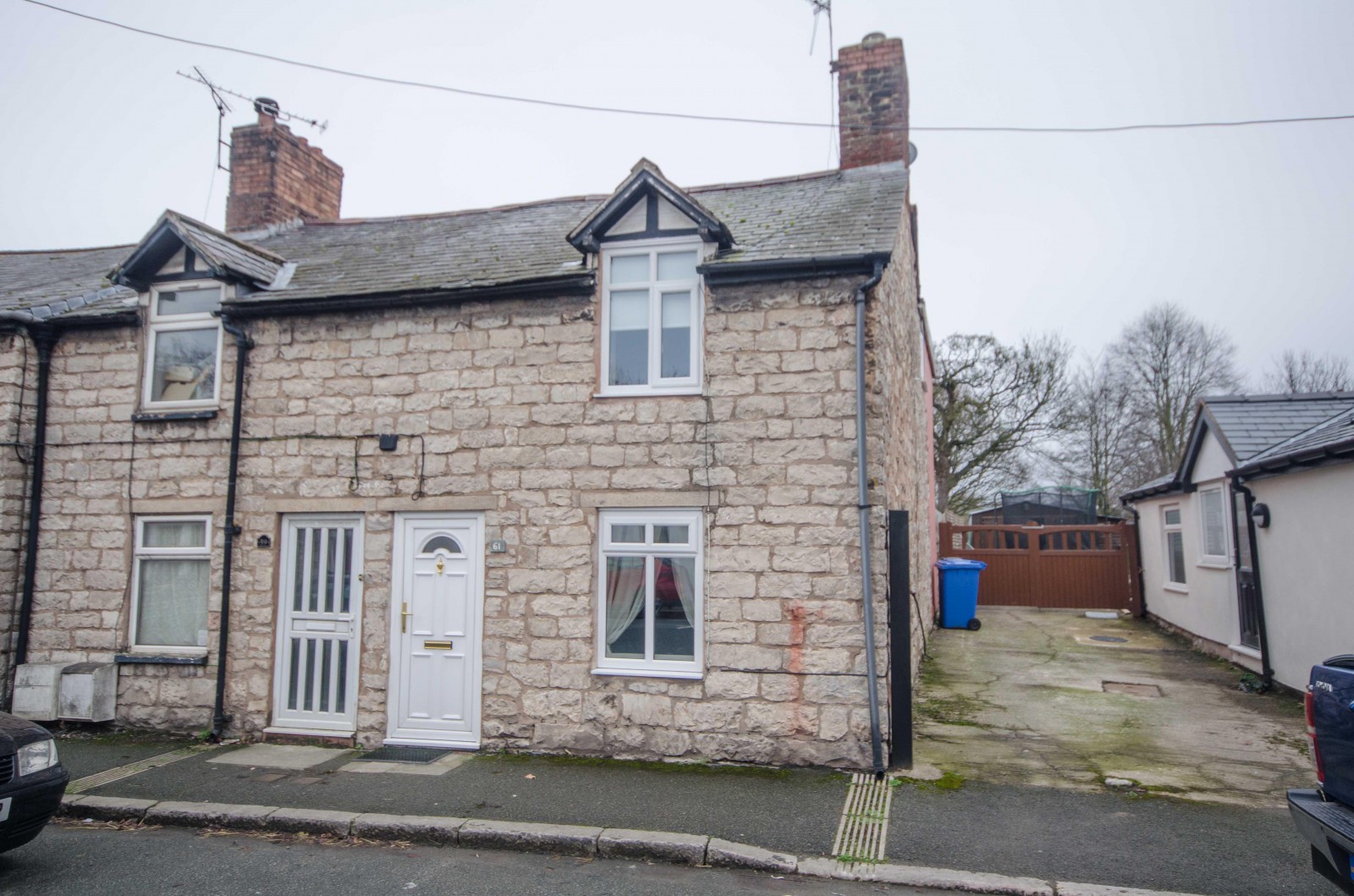 2 bedroom House LSTC