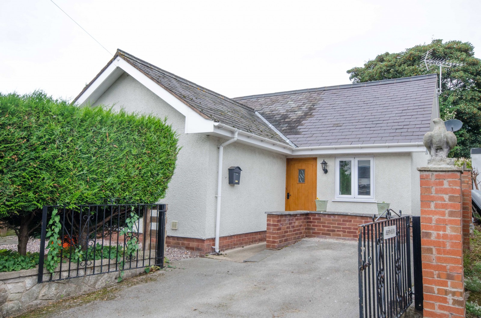 2 bedroom House (unspecified) LSTC