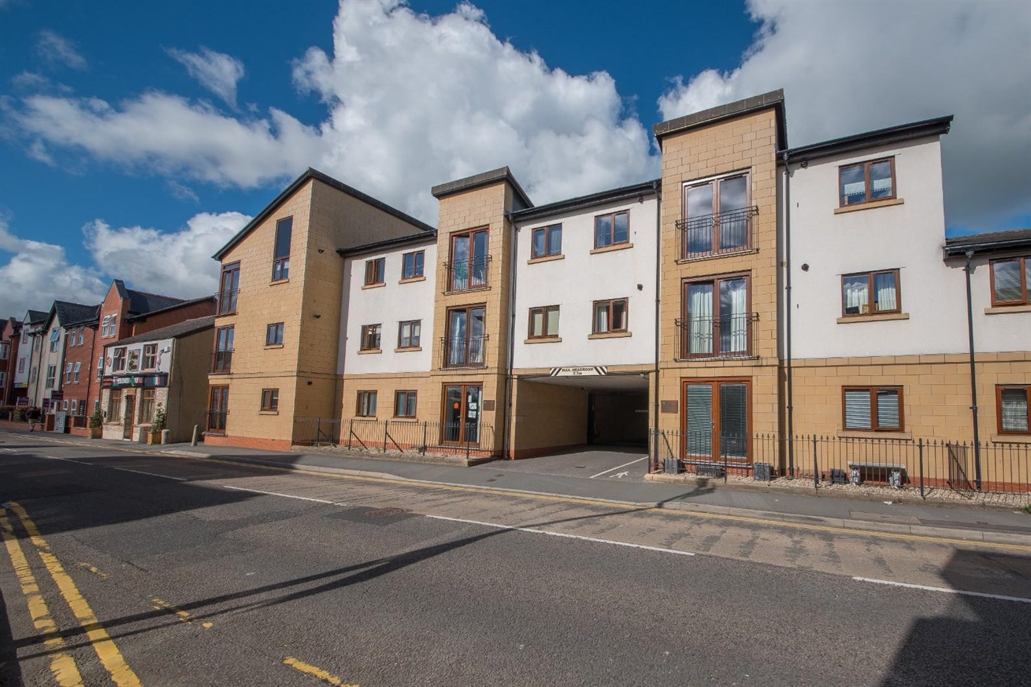 2 bedroom House LSTC