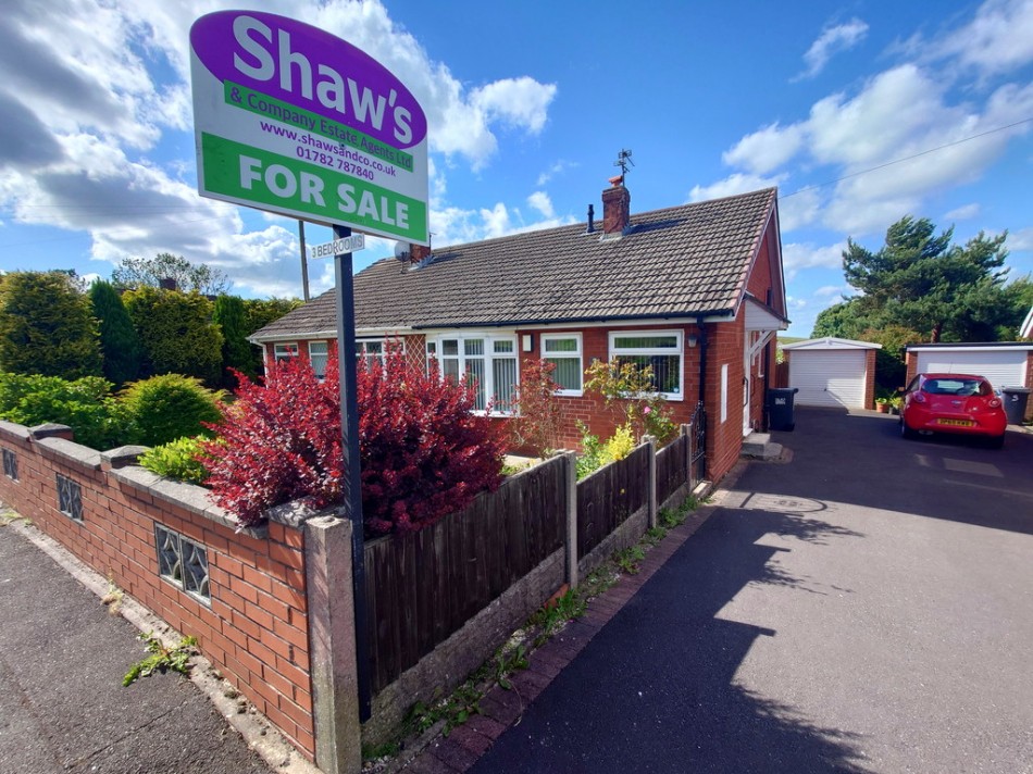 3 bedroom Semi-Detached House SSTC