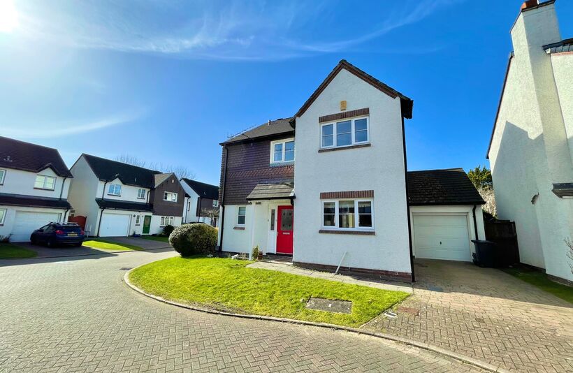 4 bedroom Detached House SSTC