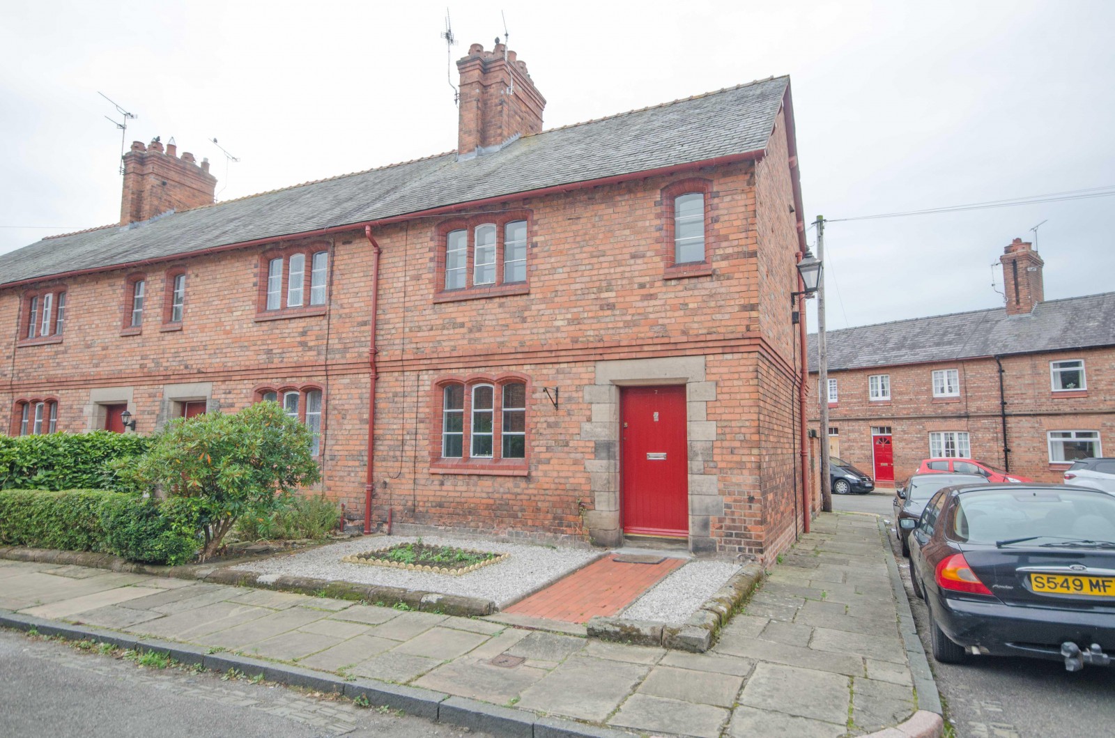 2 bedroom House LSTC