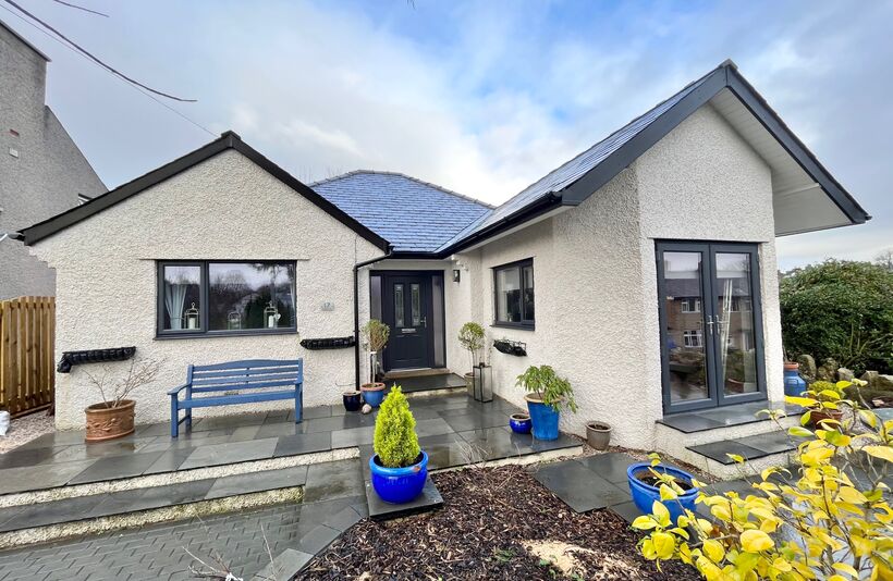 3 bedroom Bungalow For Sale