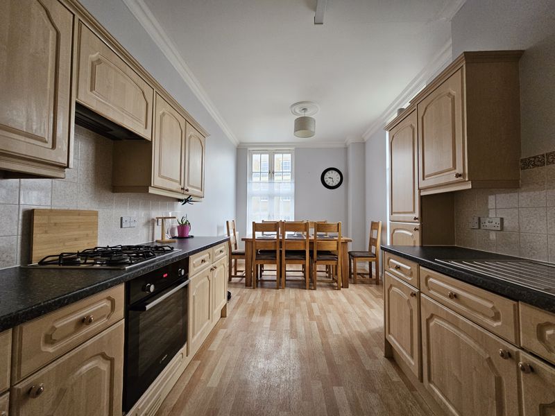 2 bedroom Apartment To Let