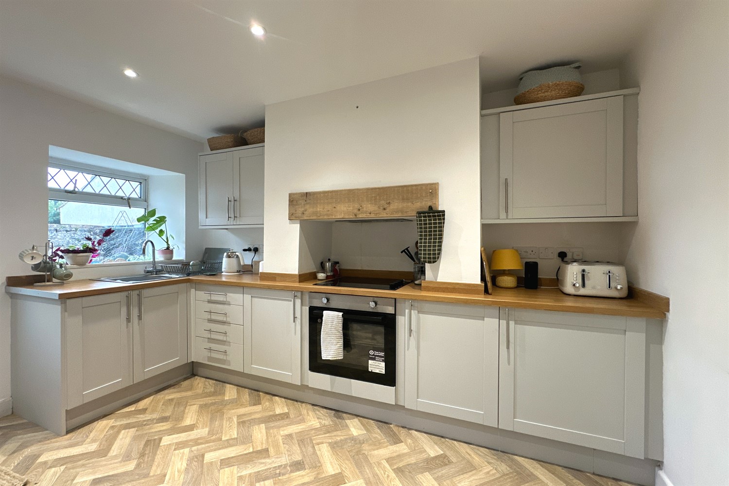 2 bedroom House (unspecified) LSTC