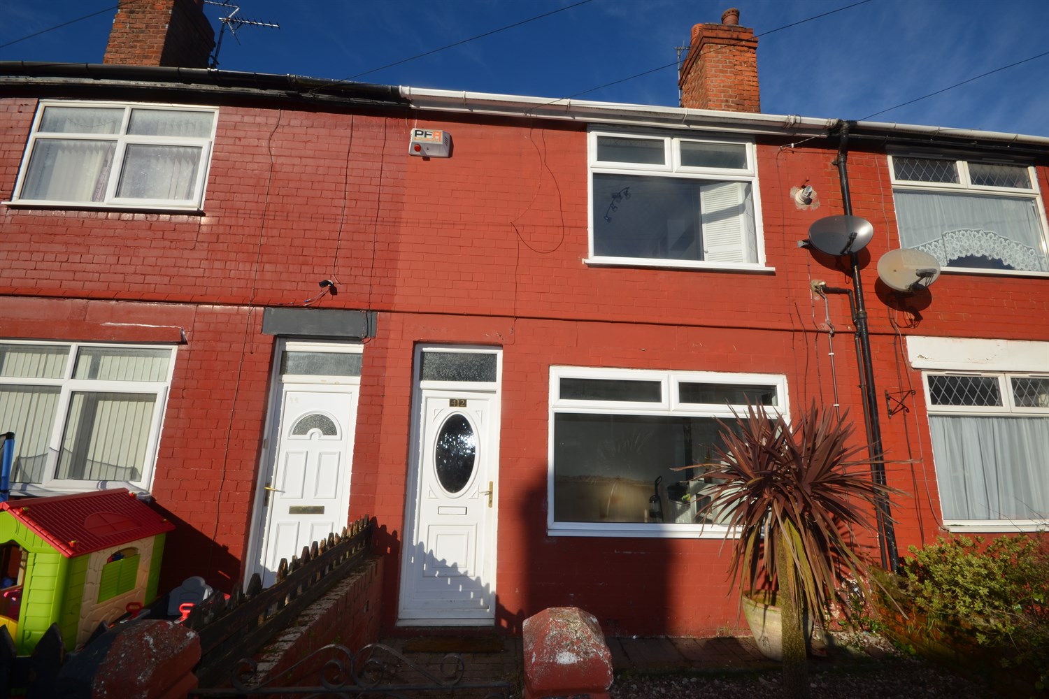 2 bedroom House LSTC