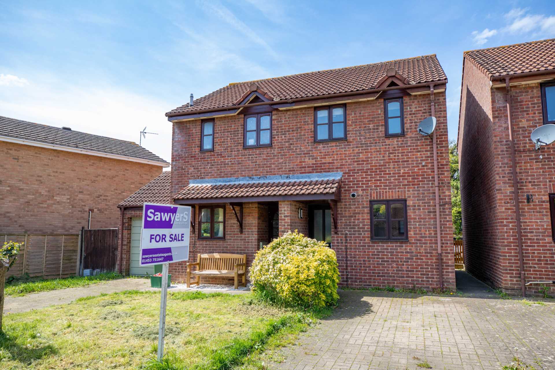 2 bedroom Semi-Detached Sold