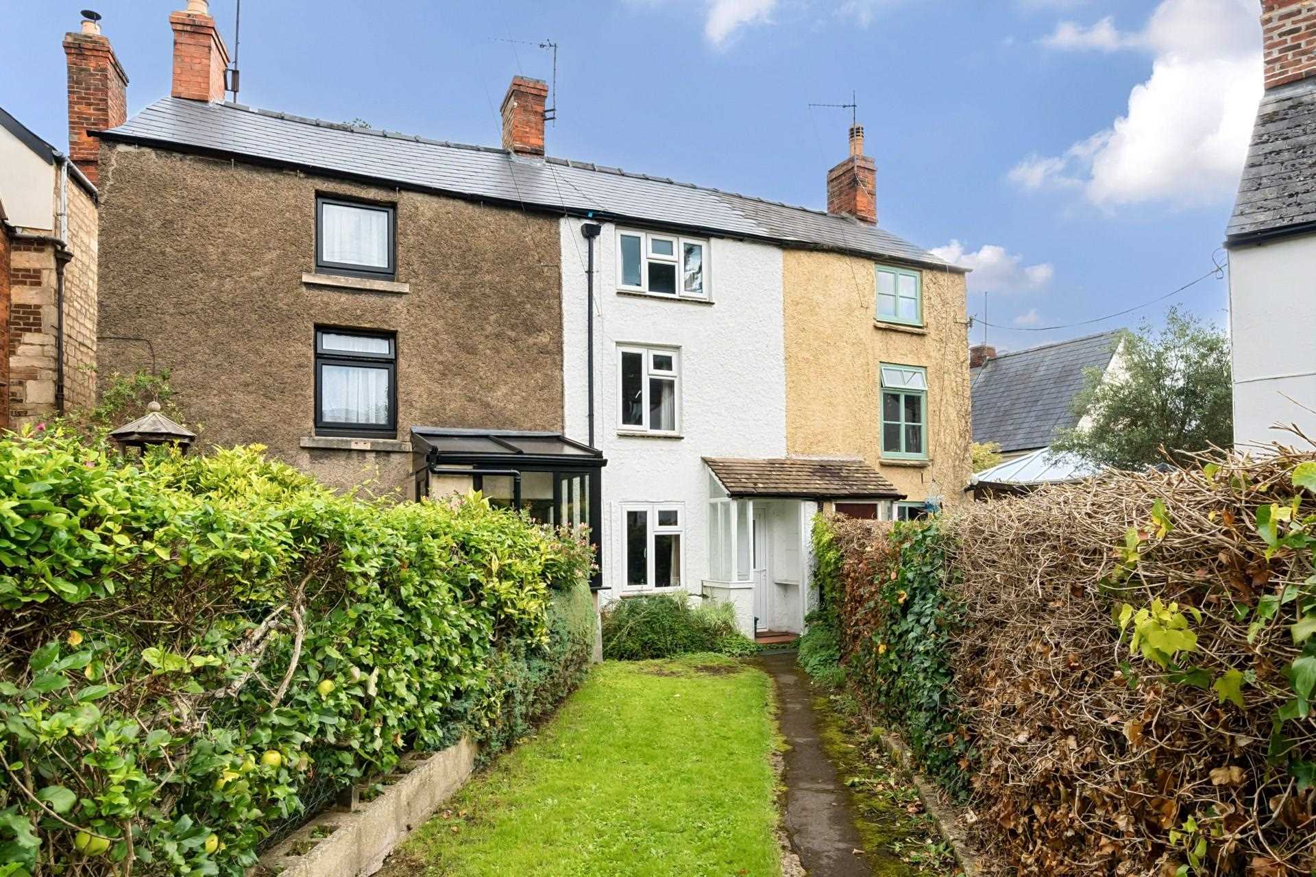 2 bedroom Terraced House Sold
