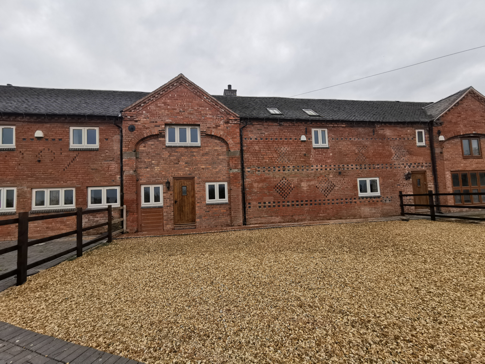 3 bedroom Barn Conversion To Let