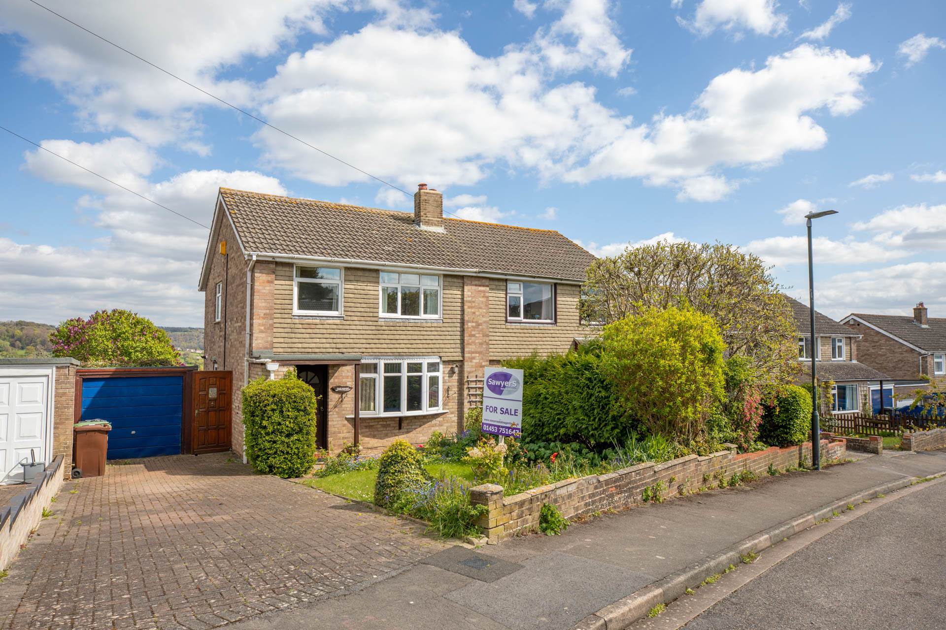 3 bedroom Semi-detached house Sold