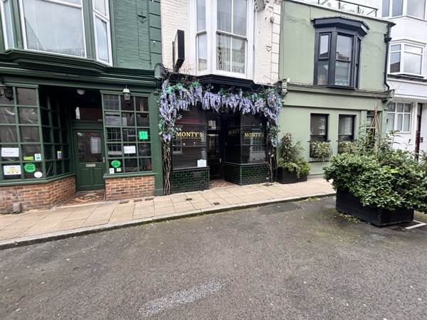 Retail Property (High Street) To Let