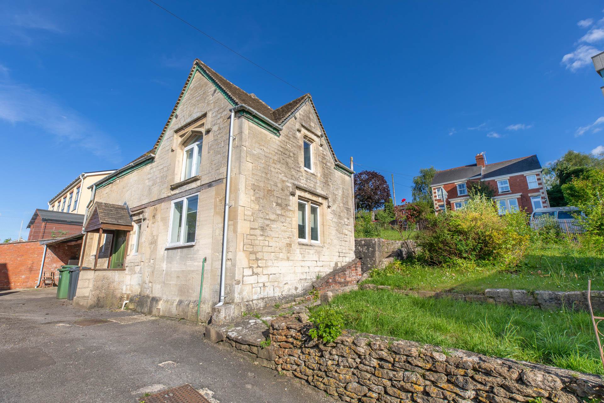 2 bedroom Detached house Sold