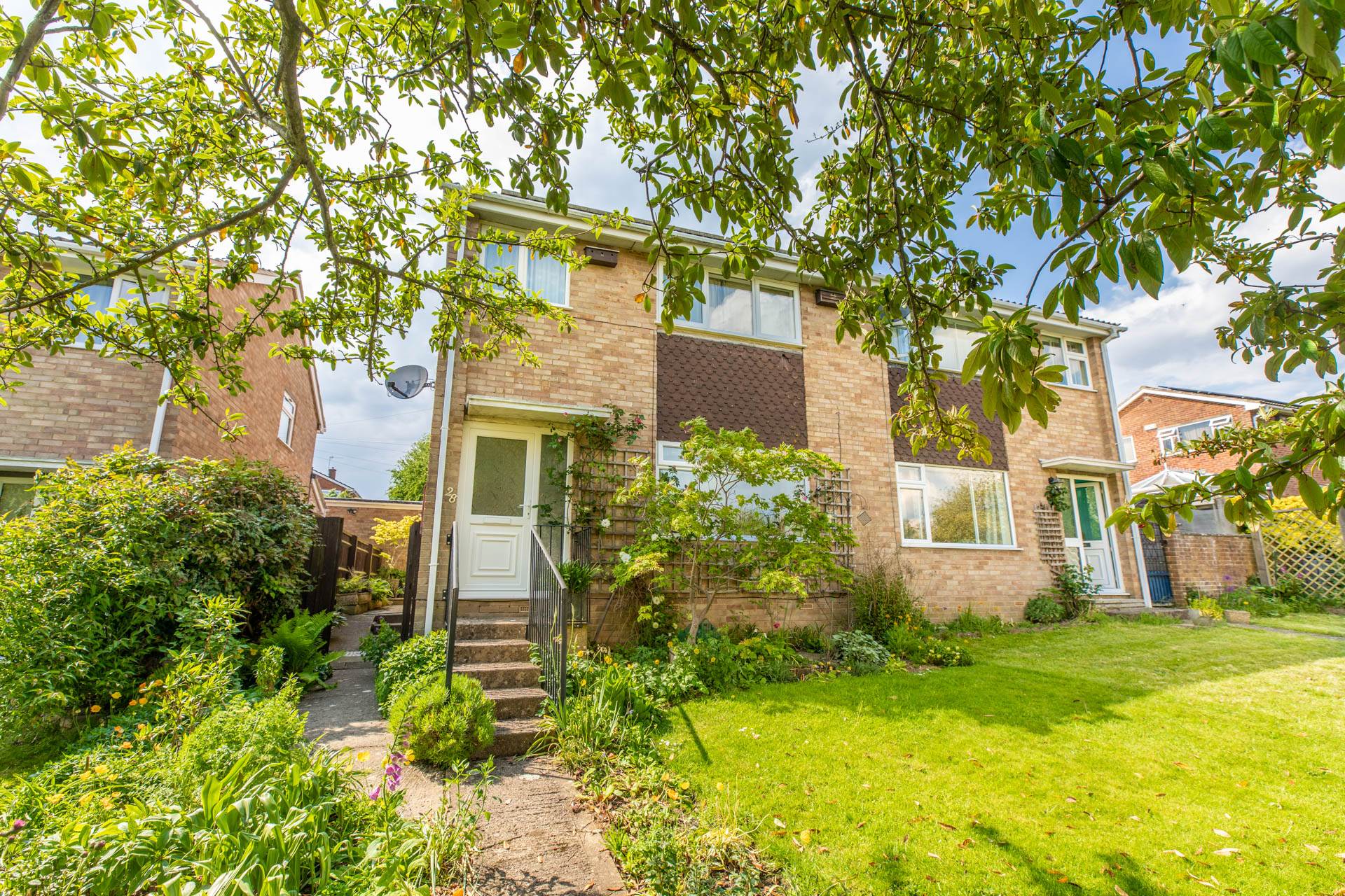 3 bedroom Semi-detached house Sold
