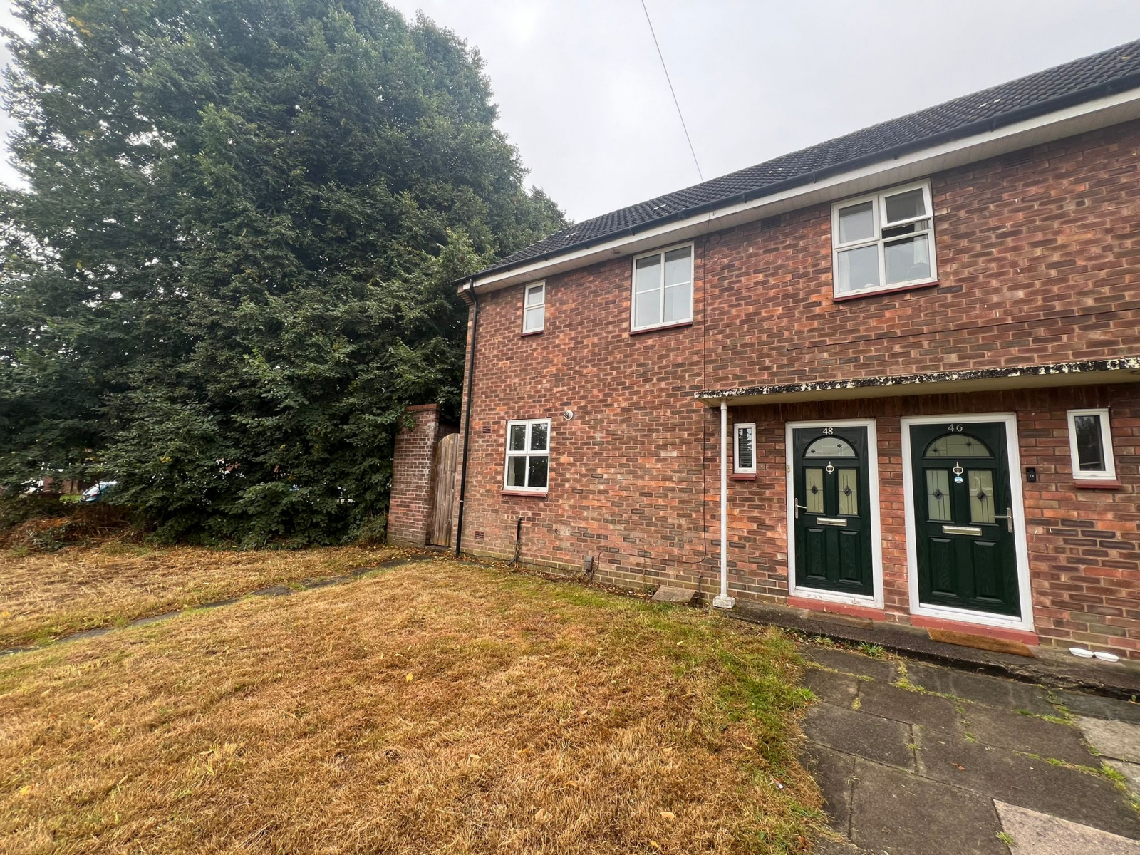 2 bedroom Semi-Detached House To Let