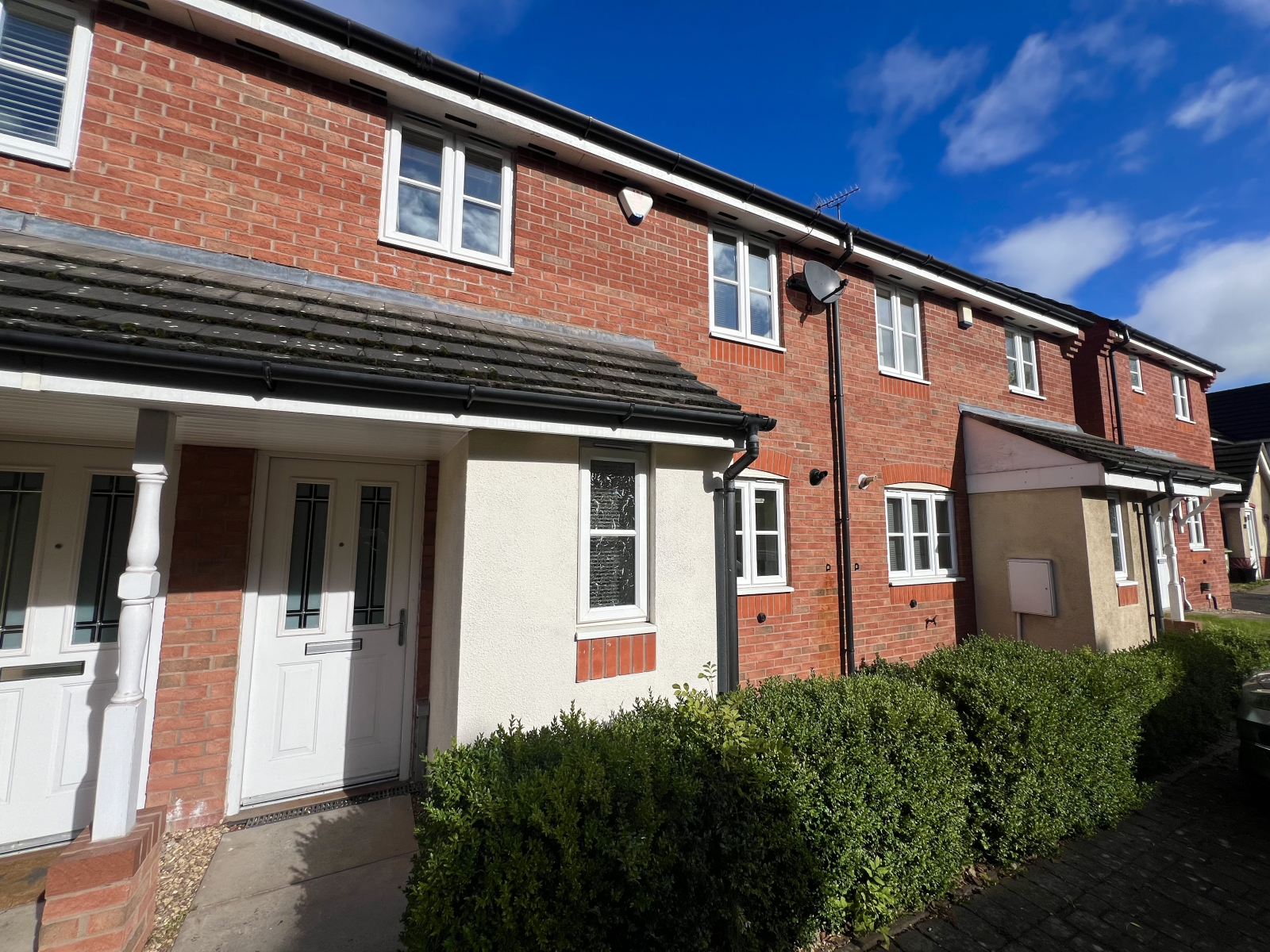 3 bedroom Terraced House To Let