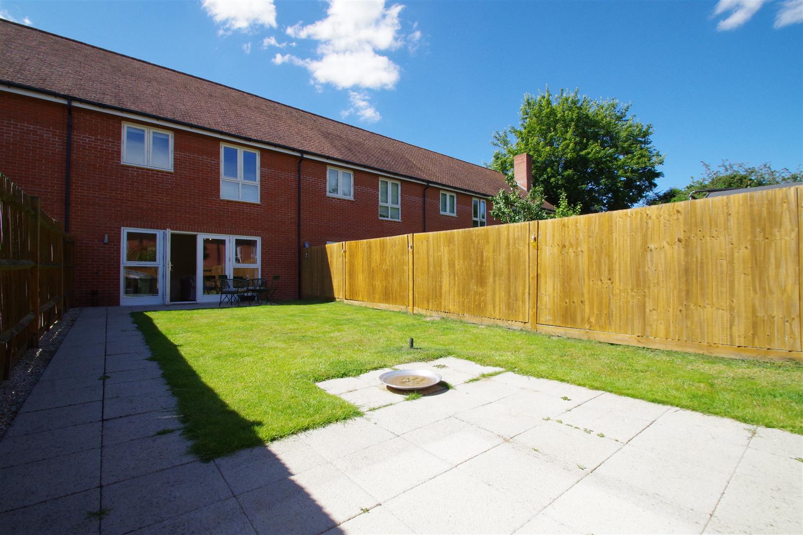3 bedroom Terraced House SSTC
