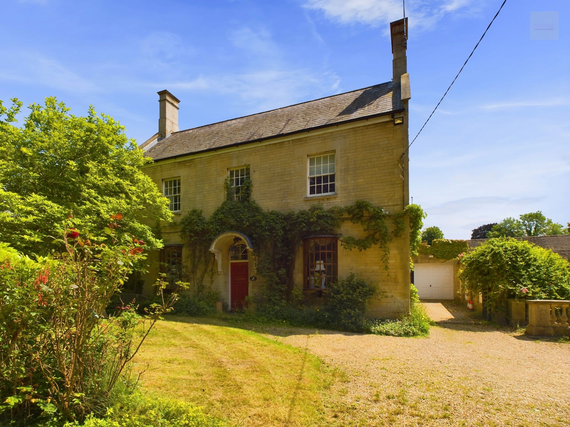 6 bedroom  For Sale