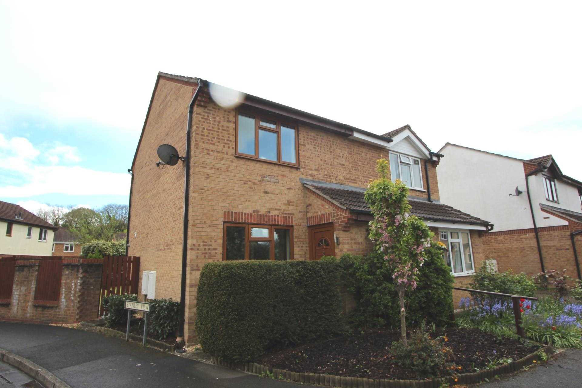 2 bedroom Semi-Detached Let