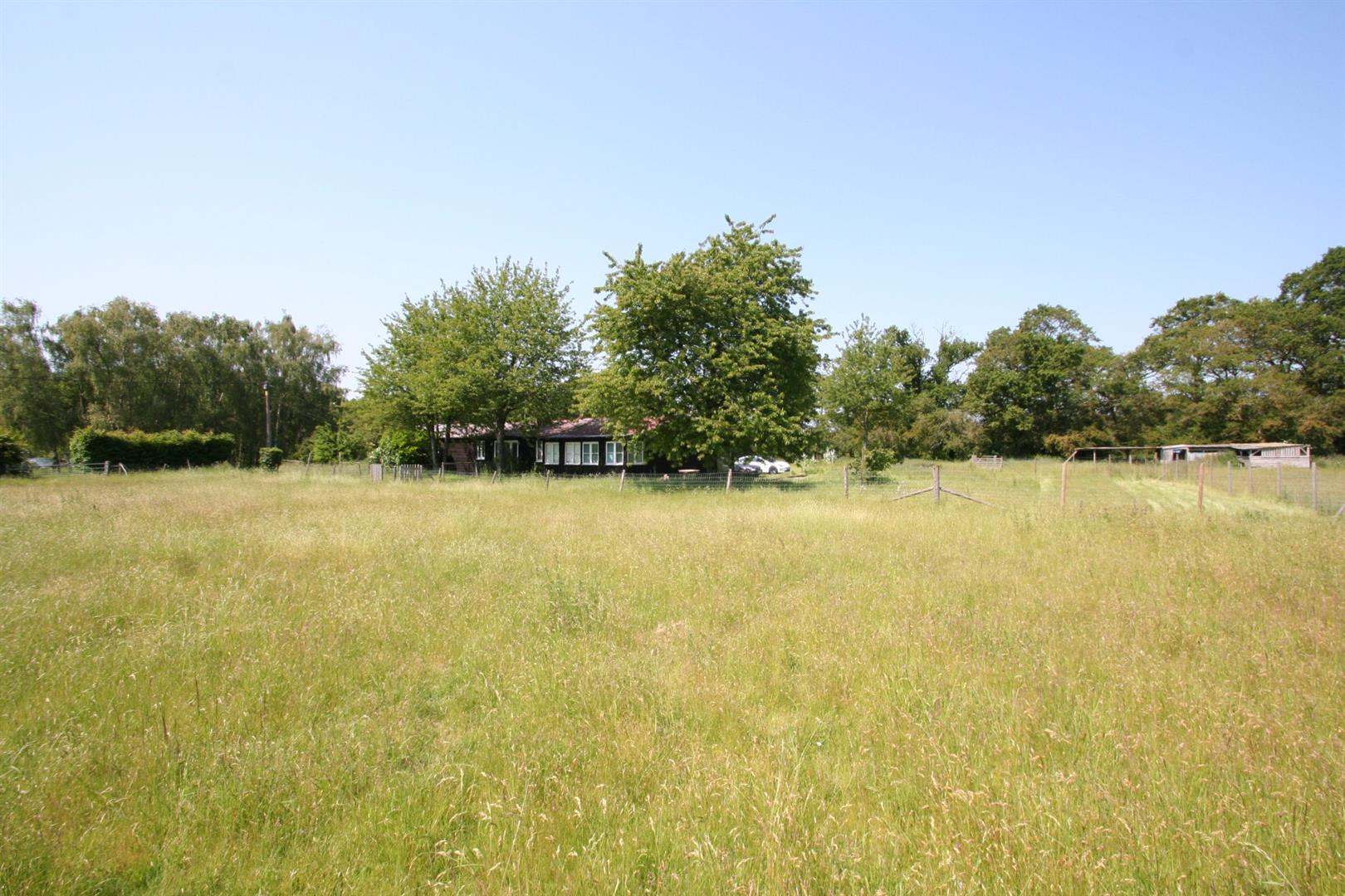 5 bedroom Cottage For Sale
