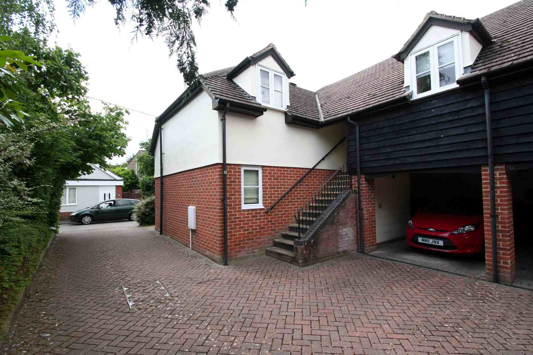 1 bedroom Apartment Let