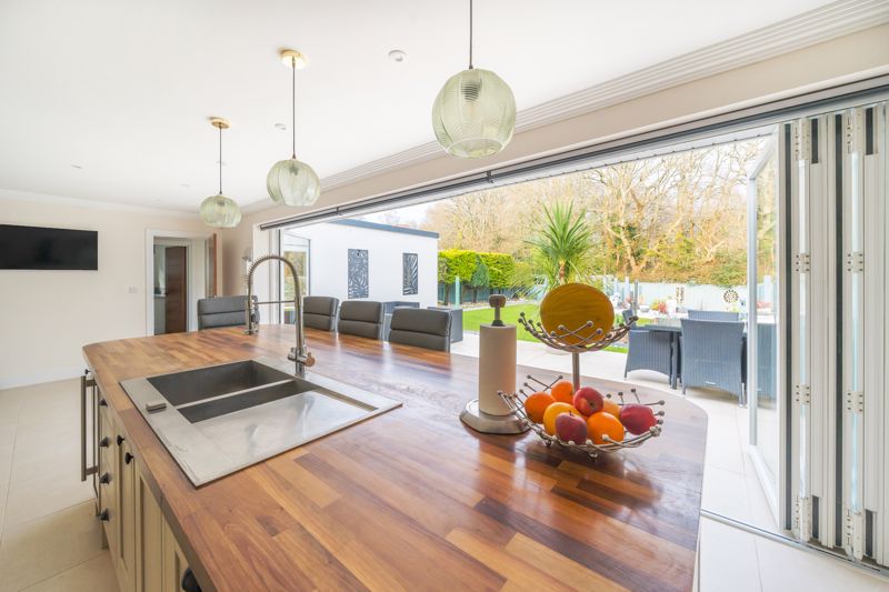 4 bedroom Bungalow SSTC