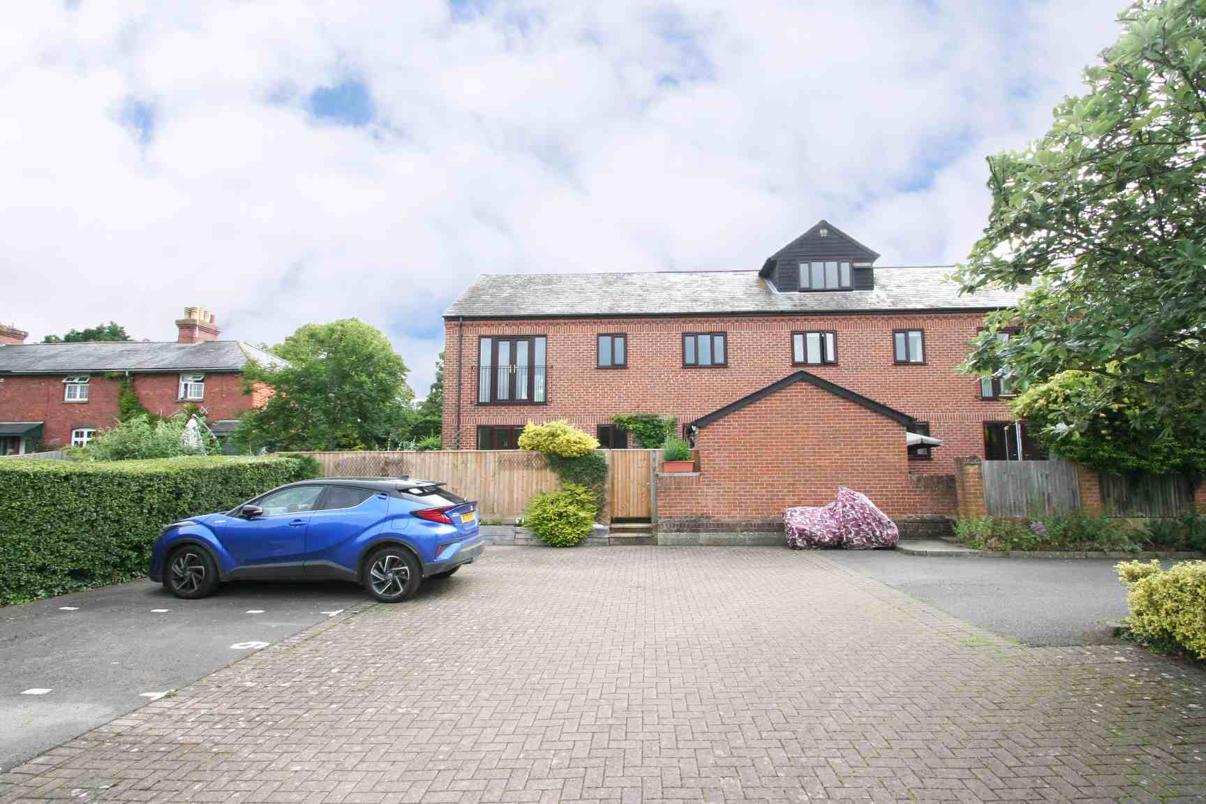 2 bedroom Apartment Let