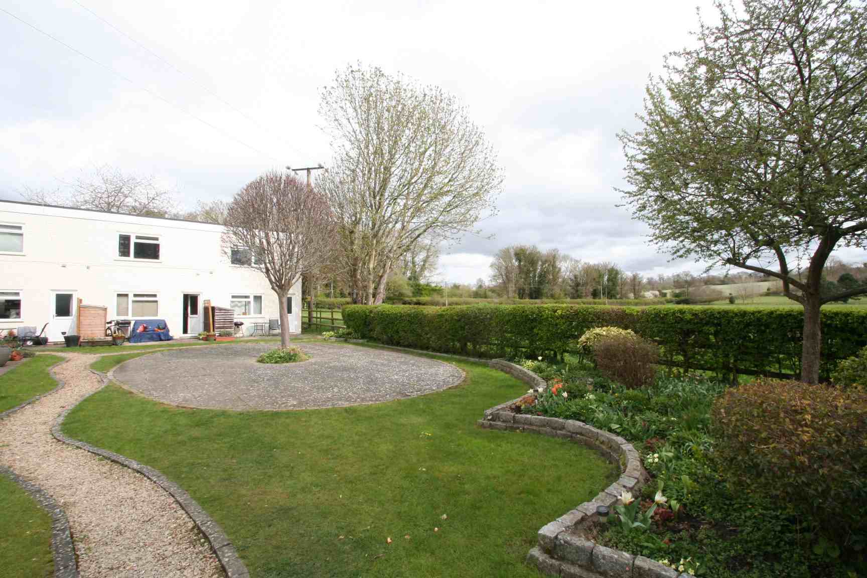 1 bedroom Apartment To Let