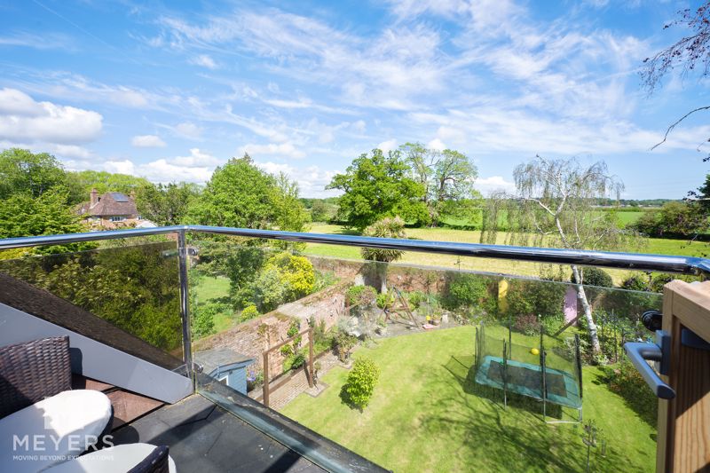 5 bedroom Semi-Detached House For Sale