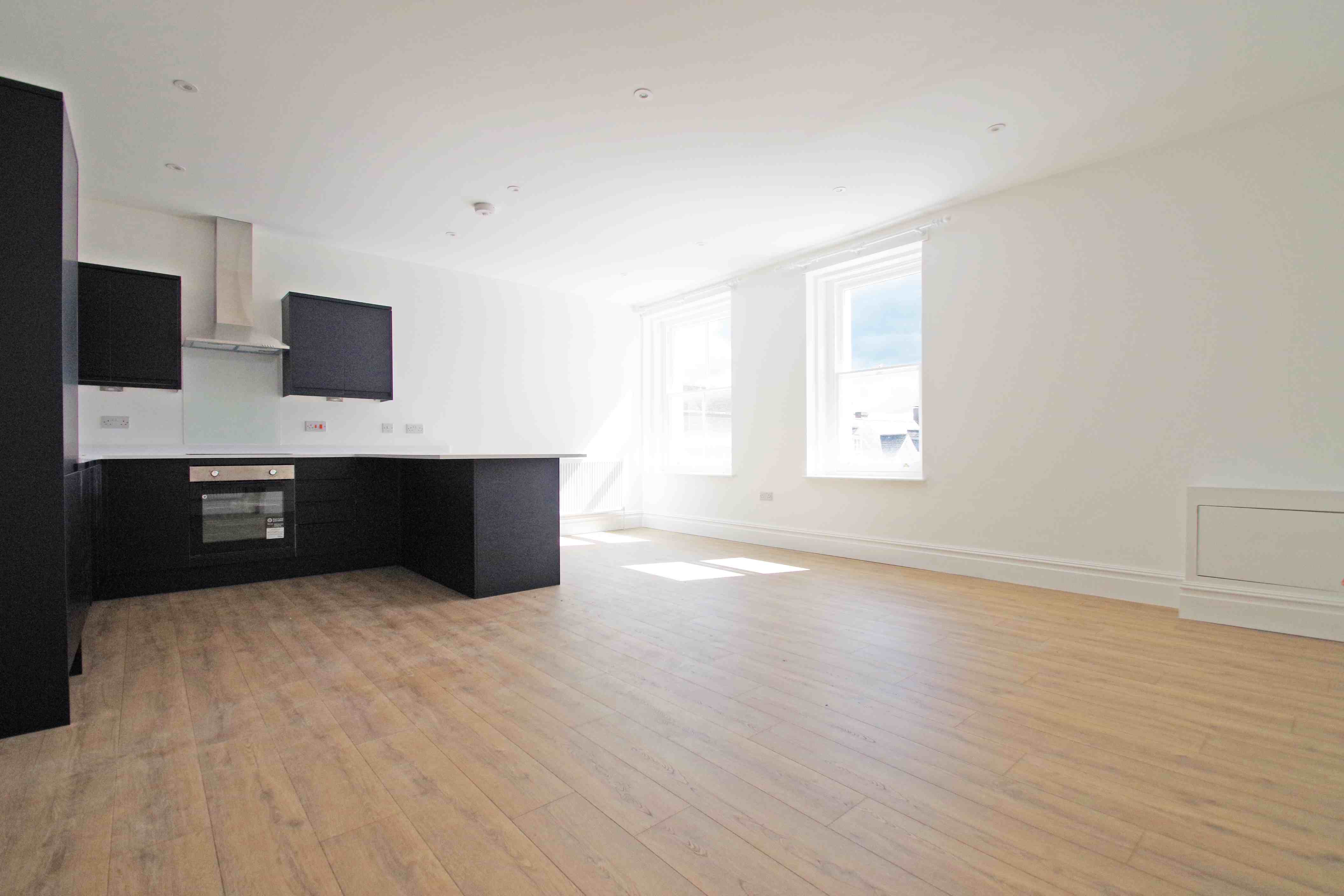 3 bedroom Apartment Let