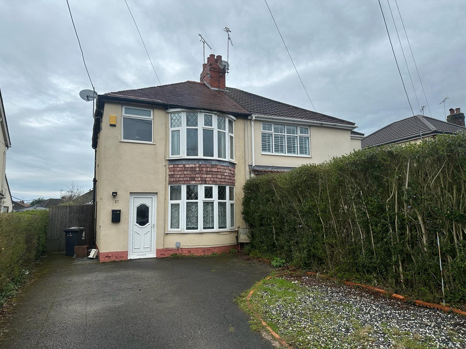 3 bedroom Semi-Detached House To Let