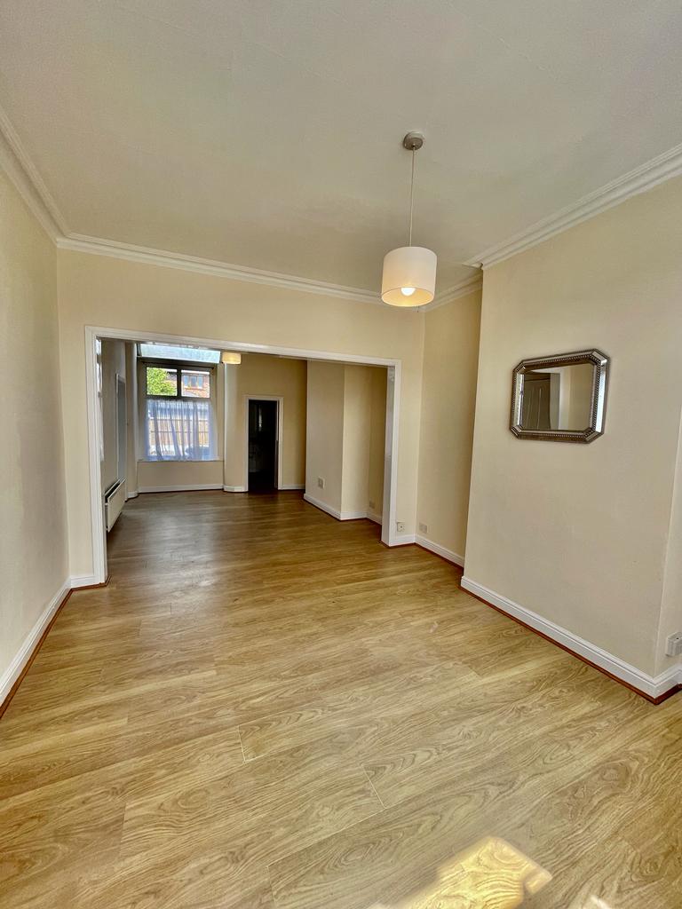3 bedroom Terraced House Let agreed