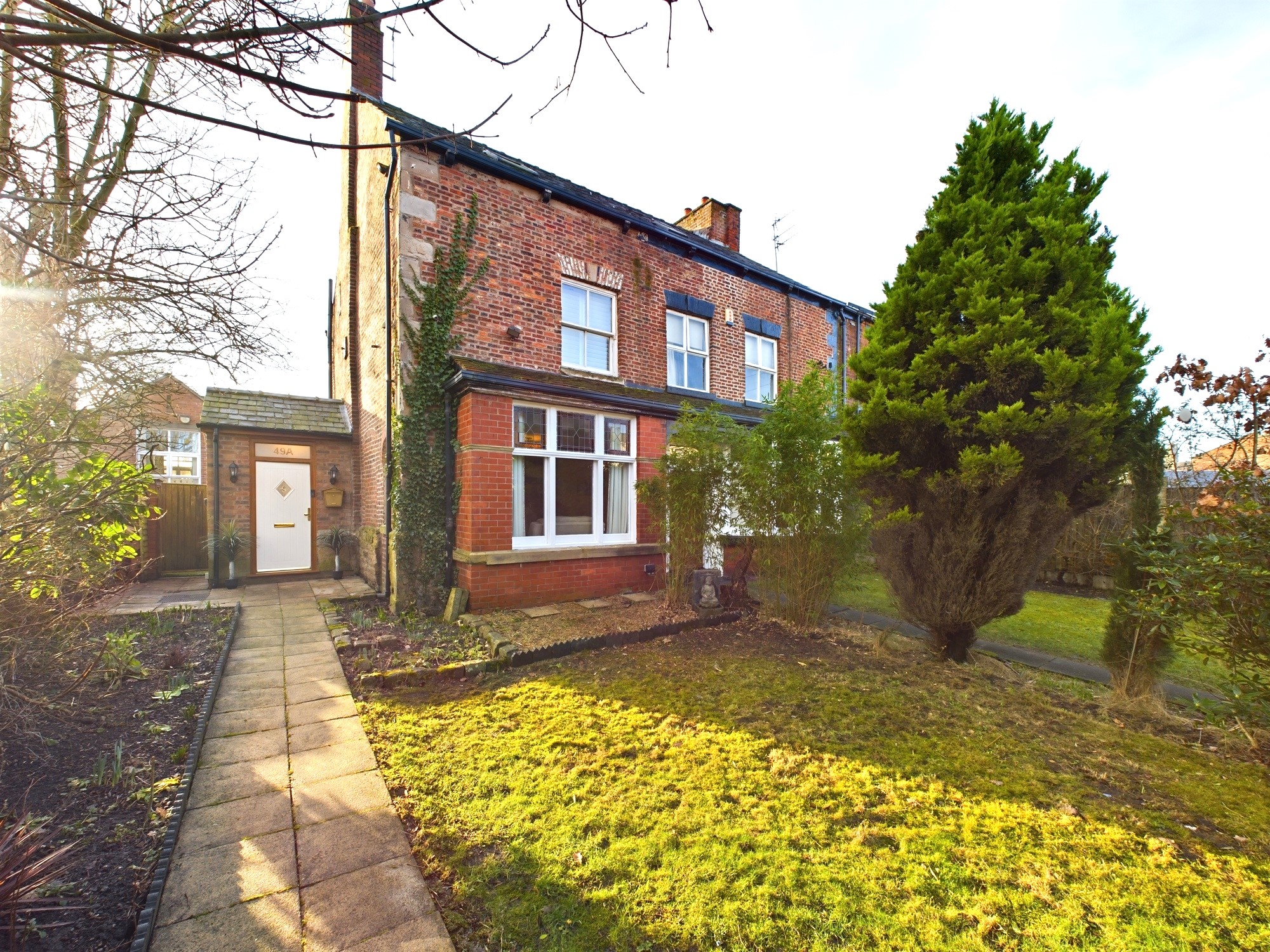 4 bedroom Semi-Detached House For Sale
