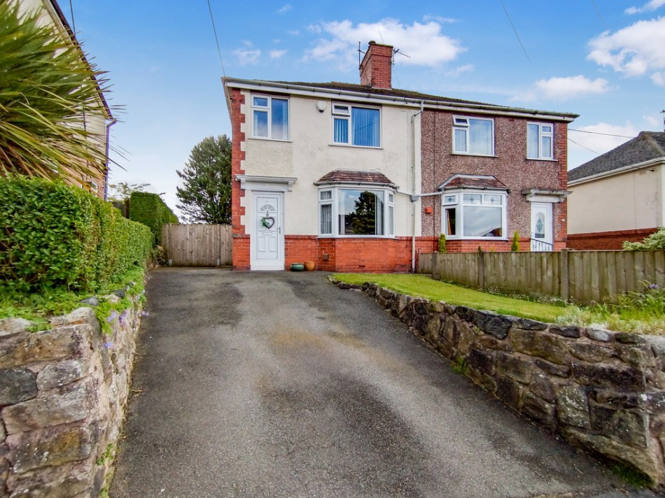 3 bedroom Semi-detached house SSTC
