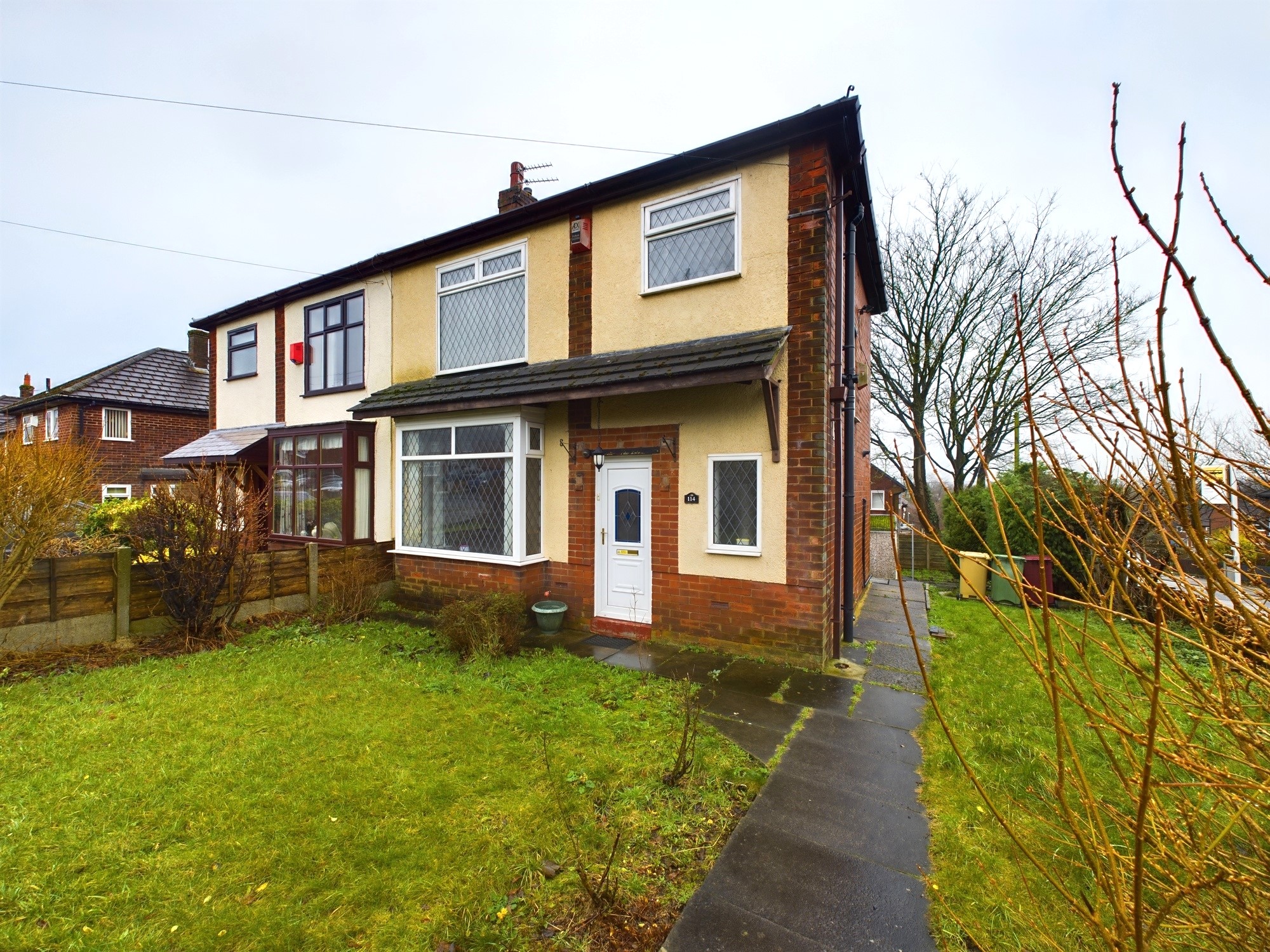 2 bedroom Semi-Detached House SSTC