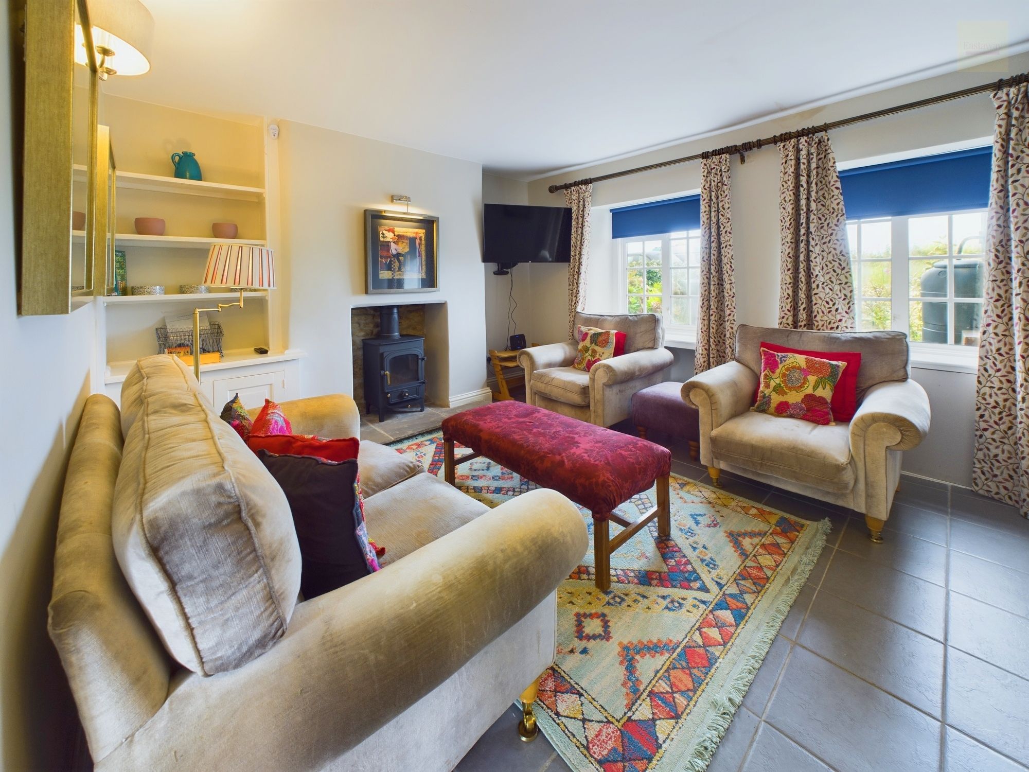 2 bedroom Cottage For Sale