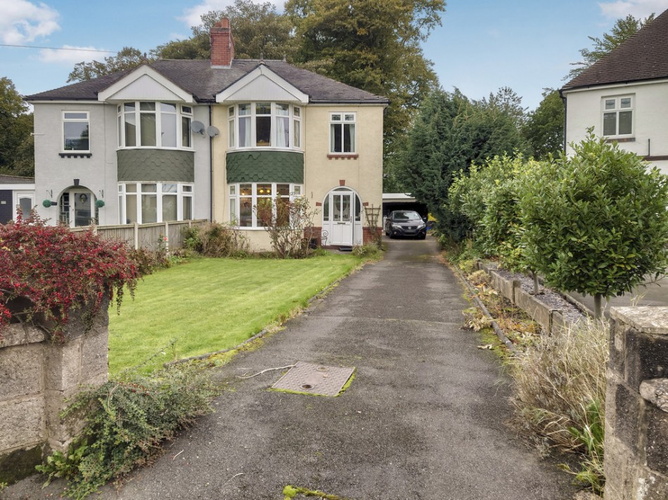 3 bedroom Semi-detached house SSTC
