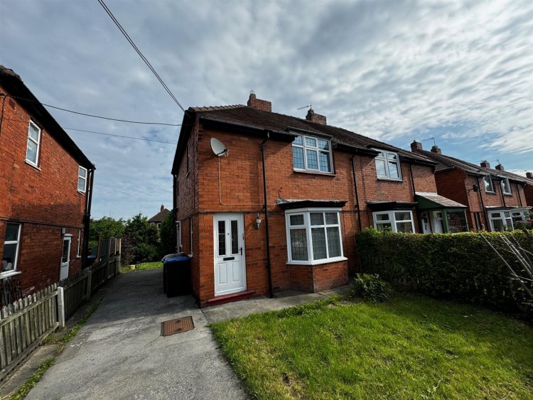 2 bedroom Semi-Detached House Let