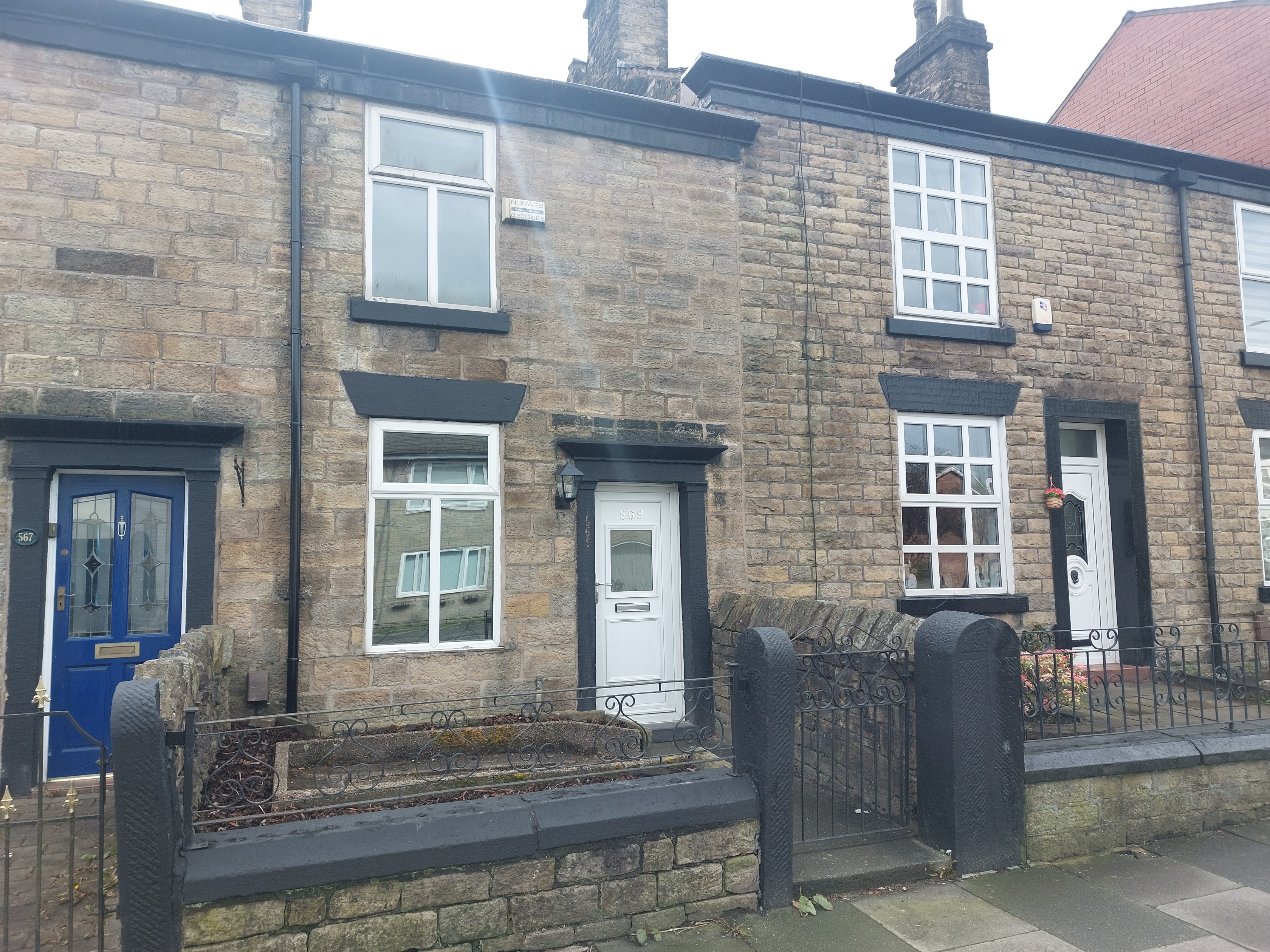2 bedroom Terraced House Let agreed