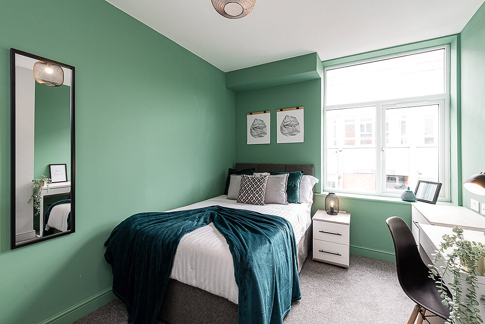 8 bedroom House To Let