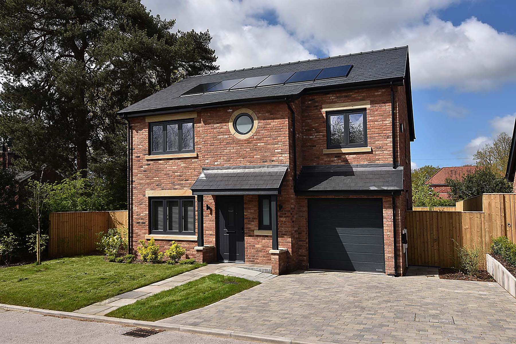 4 bedroom Detached House SSTC